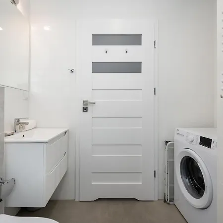 Apartment Kamienna Krzyki With Free Garage By Renters