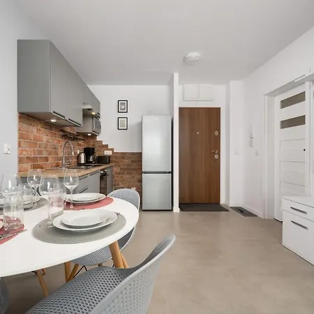 Kamienna Krzyki With Free Garage By Renters Apartment Wroclaw